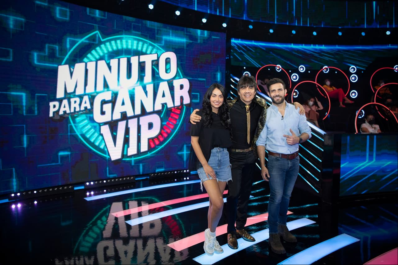 Claudia Martín regresa a la pantalla de Las Estrellas y hace de las suyas con Carlos Ferro