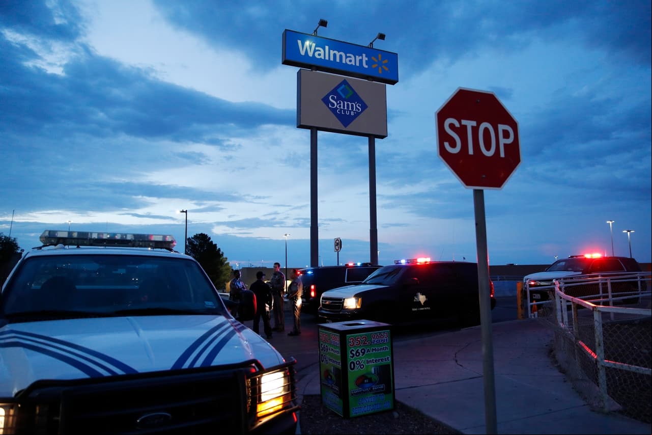 La mañana del sábado 4 de agosto se registró una masacre ejecutada por un jóven de 21 años que se declaró antiinmigrante. El hombre viajó 650 km desde Allen, Texas hasta El Paso, para perpetrar el tiroteo en una concurrida área comercial una de las ciudades más seguras de EU y con mayor proporción de ciudadanos de origen mexicano.